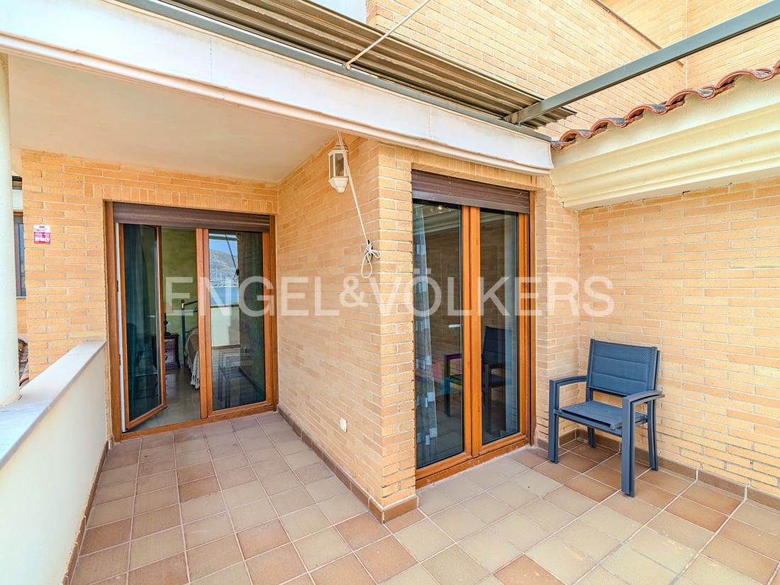 5 soveværelse Semi-Rækkehus til salg i Alicante by med swimmingpool garage - € 940.000 (Ref: 9082762)