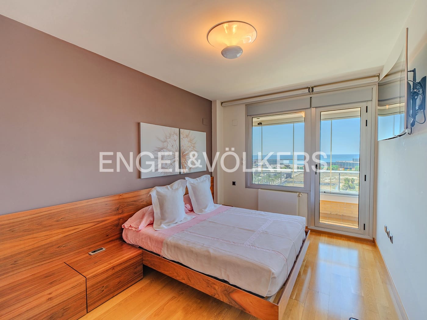4 bedroom Penthouse for sale in Alicante / Alacant city with garage - € 1,080,000 (Ref: 9084292)