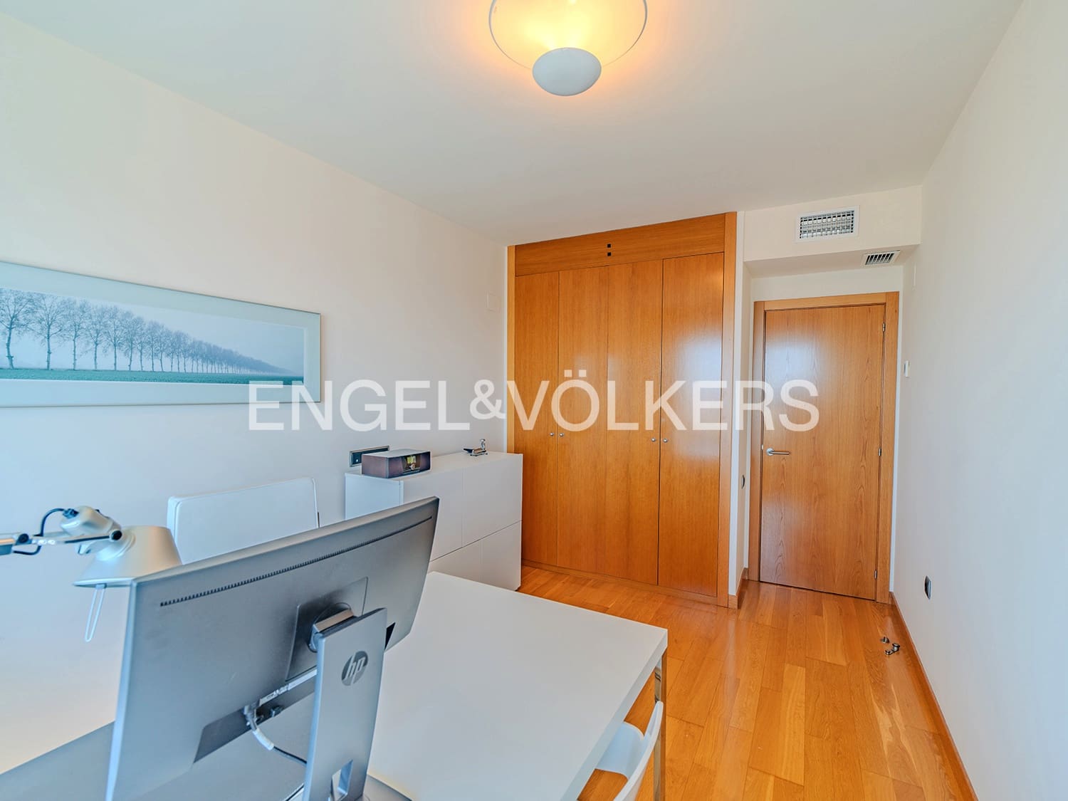 4 bedroom Penthouse for sale in Alicante / Alacant city with garage - € 1,080,000 (Ref: 9084292)