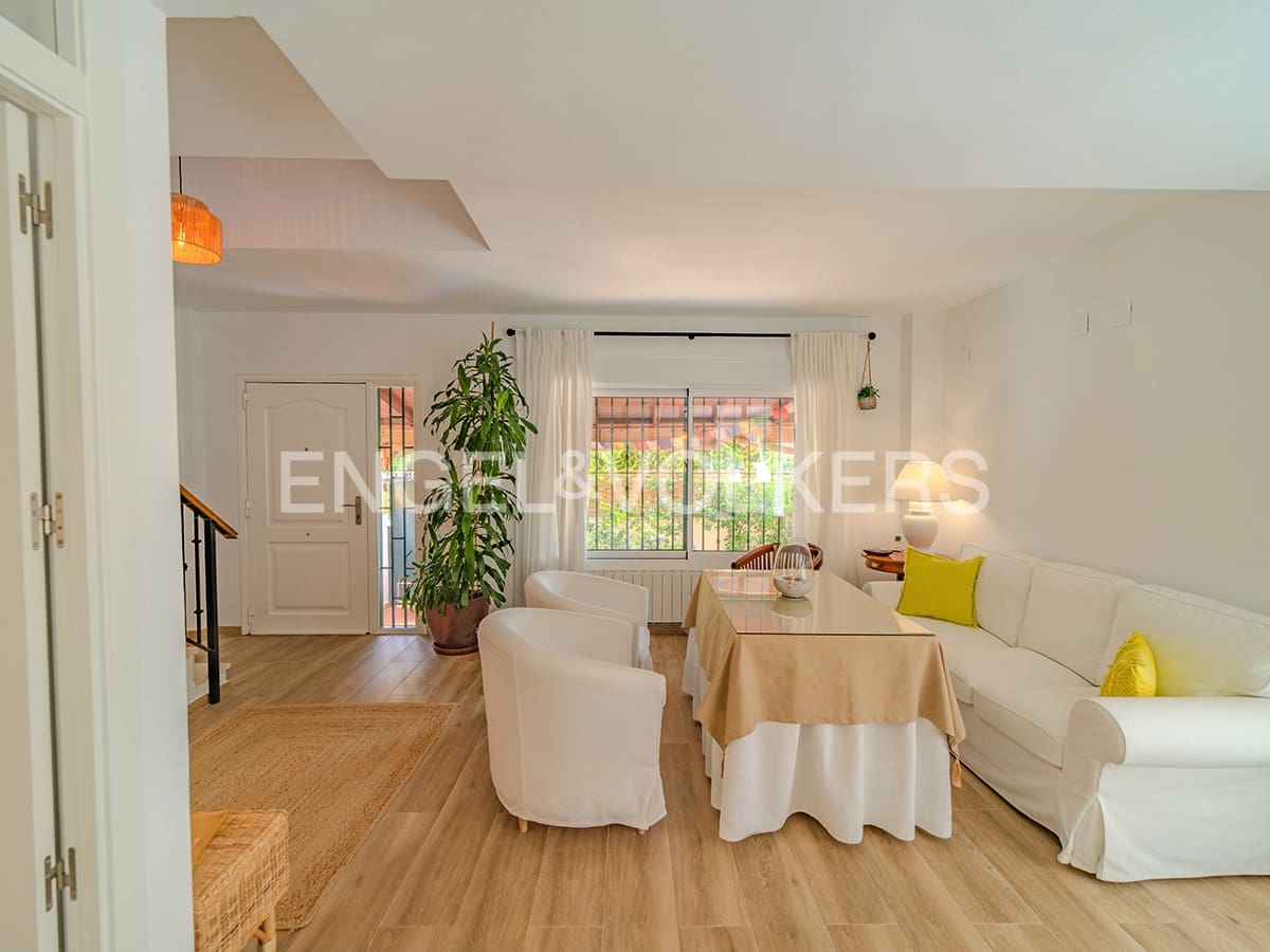 4 soverom Kjedet enebolig til salgs i San Juan de Alicante / Sant Joan d'Alacant med svømmebasseng garasje - € 550 000 (Ref: 9087131)