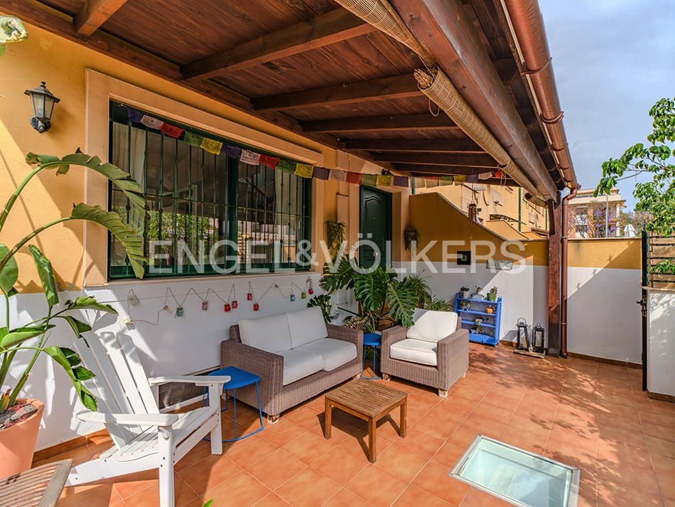 4 soverom Kjedet enebolig til salgs i San Juan de Alicante / Sant Joan d'Alacant med svømmebasseng garasje - € 550 000 (Ref: 9087131)