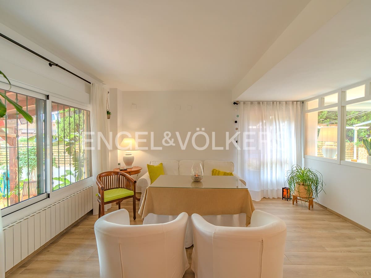 4 soverom Kjedet enebolig til salgs i San Juan de Alicante / Sant Joan d'Alacant med svømmebasseng garasje - € 550 000 (Ref: 9087131)