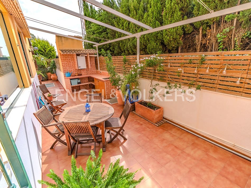 4 soverom Kjedet enebolig til salgs i San Juan de Alicante / Sant Joan d'Alacant med svømmebasseng garasje - € 550 000 (Ref: 9087131)