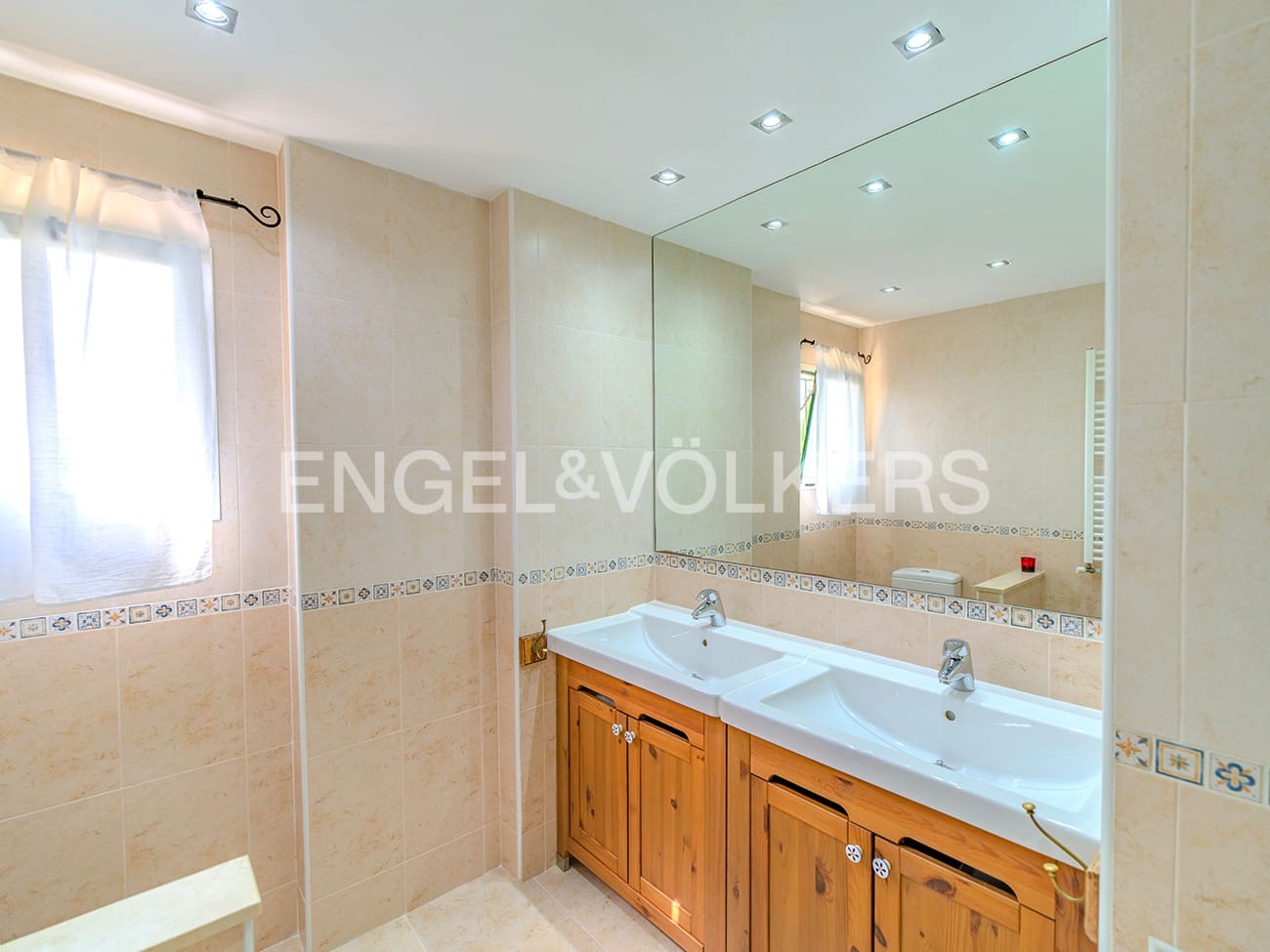 4 soverom Kjedet enebolig til salgs i San Juan de Alicante / Sant Joan d'Alacant med svømmebasseng garasje - € 550 000 (Ref: 9087131)