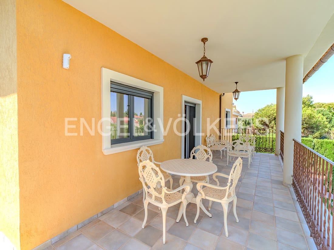 4 chambre Villa/Maison à vendre à Muchamiel / Mutxamel avec piscine garage - 899 000 € (Ref: 9114957)