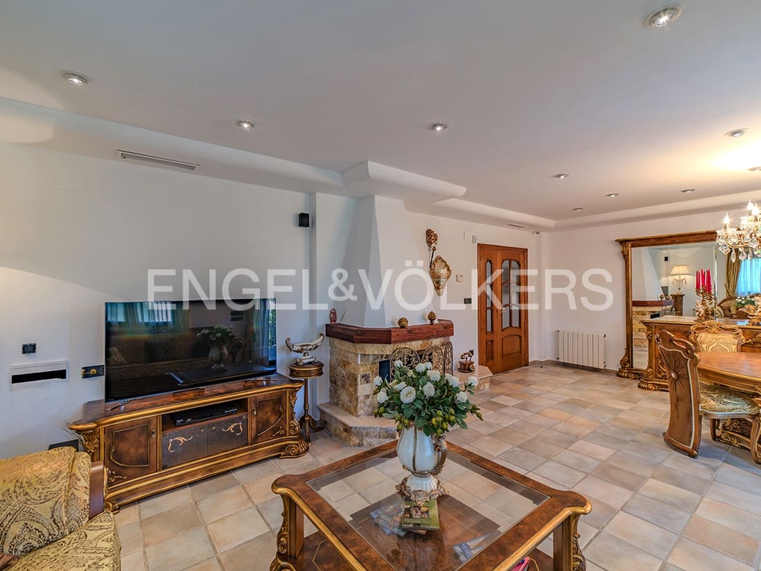 4 chambre Villa/Maison à vendre à Muchamiel / Mutxamel avec piscine garage - 899 000 € (Ref: 9114957)