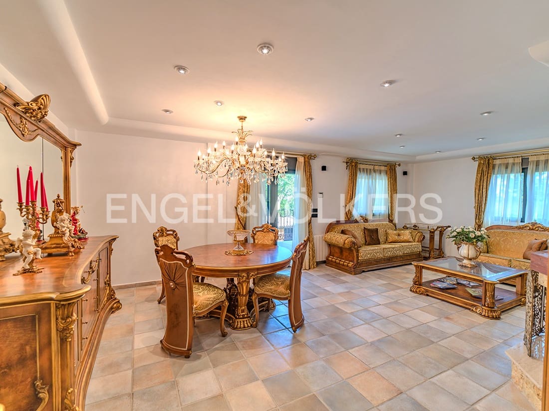 4 chambre Villa/Maison à vendre à Muchamiel / Mutxamel avec piscine garage - 899 000 € (Ref: 9114957)