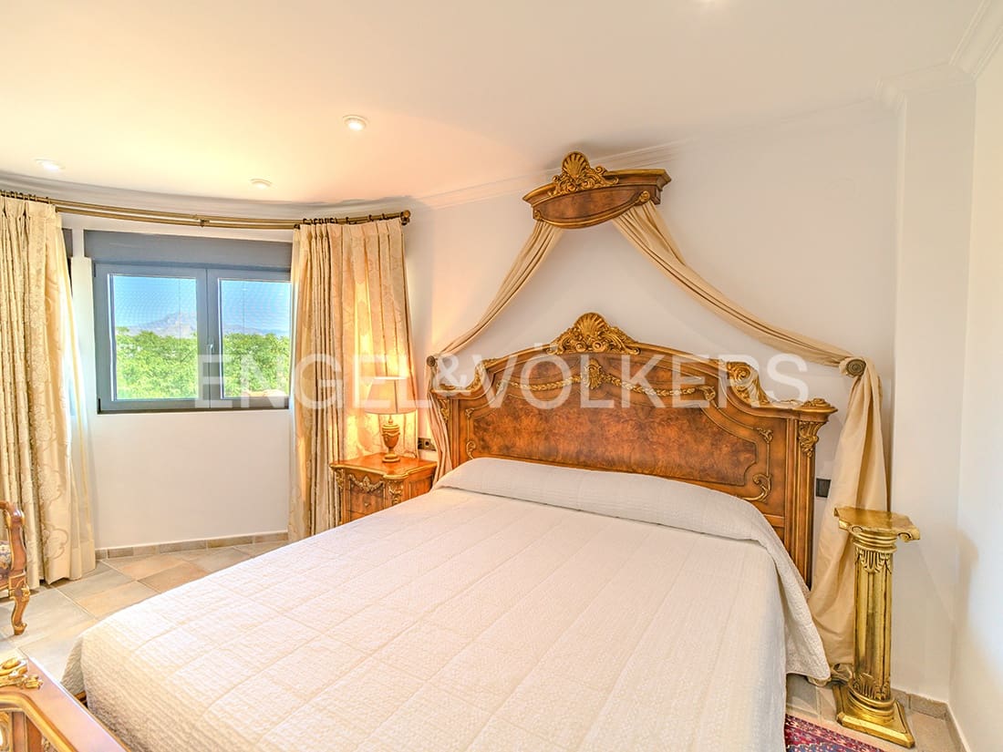 4 chambre Villa/Maison à vendre à Muchamiel / Mutxamel avec piscine garage - 899 000 € (Ref: 9114957)