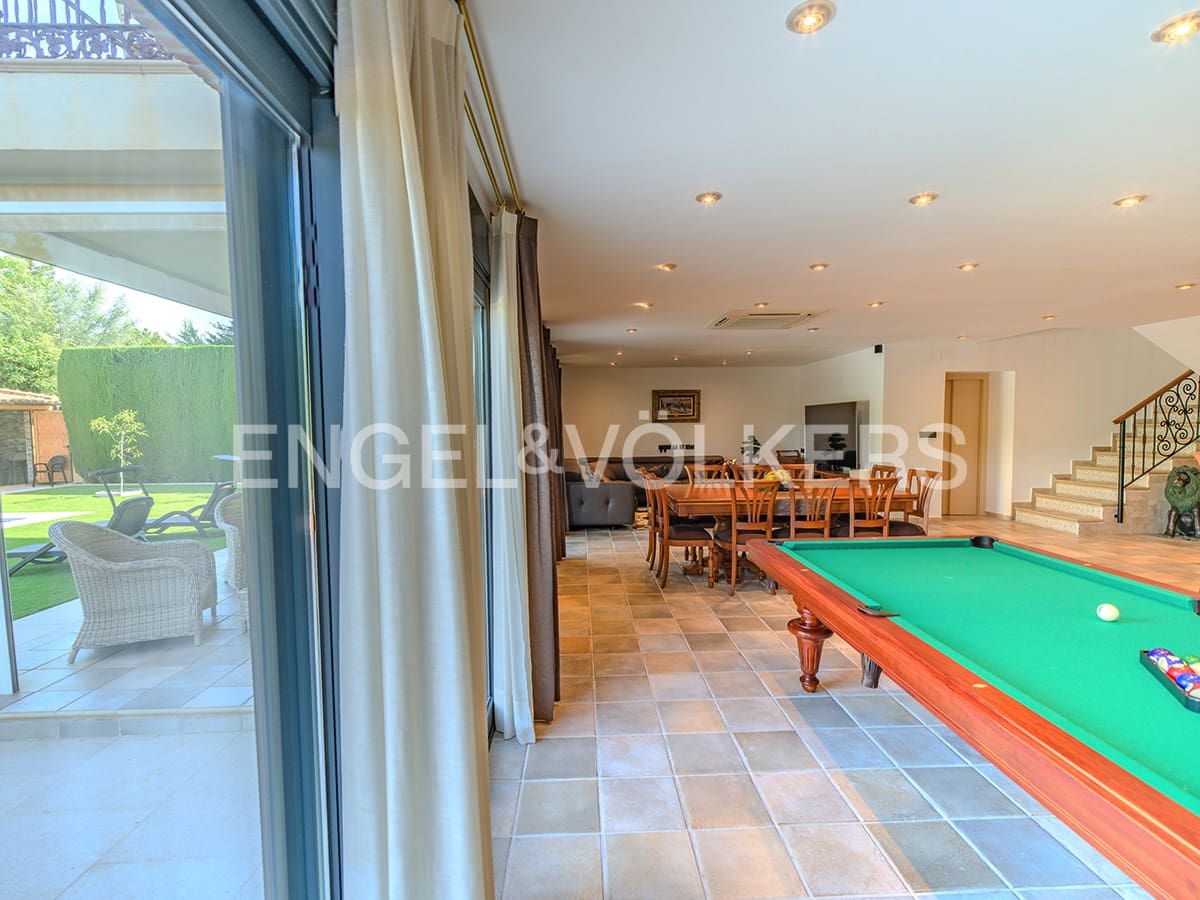 4 chambre Villa/Maison à vendre à Muchamiel / Mutxamel avec piscine garage - 899 000 € (Ref: 9114957)