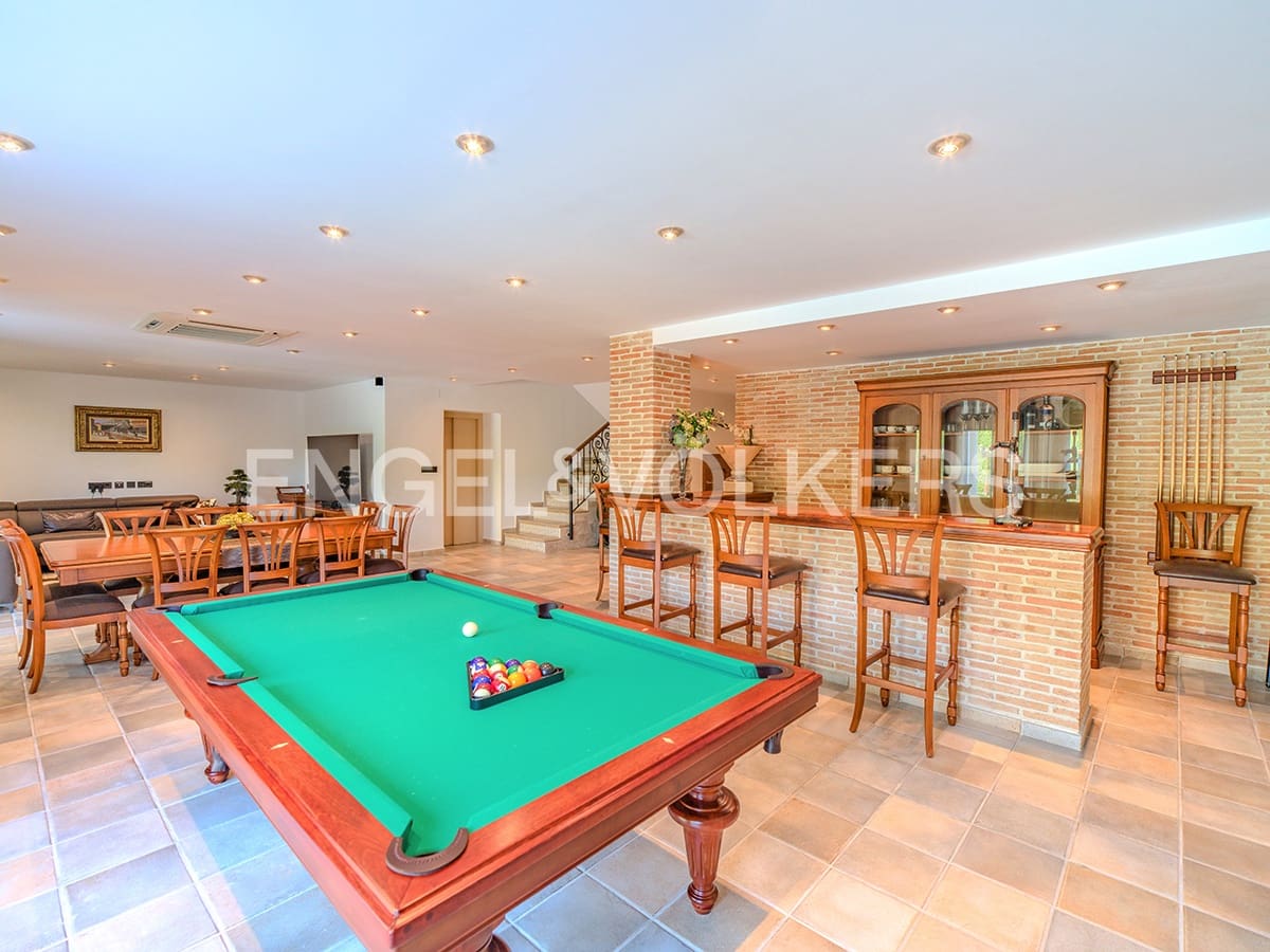 4 chambre Villa/Maison à vendre à Muchamiel / Mutxamel avec piscine garage - 899 000 € (Ref: 9114957)