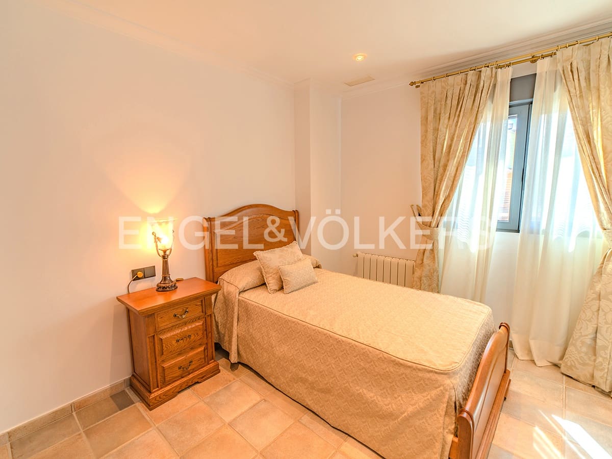 4 chambre Villa/Maison à vendre à Muchamiel / Mutxamel avec piscine garage - 899 000 € (Ref: 9114957)