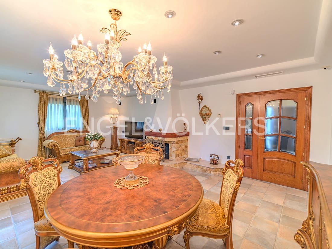 4 chambre Villa/Maison à vendre à Muchamiel / Mutxamel avec piscine garage - 899 000 € (Ref: 9114957)