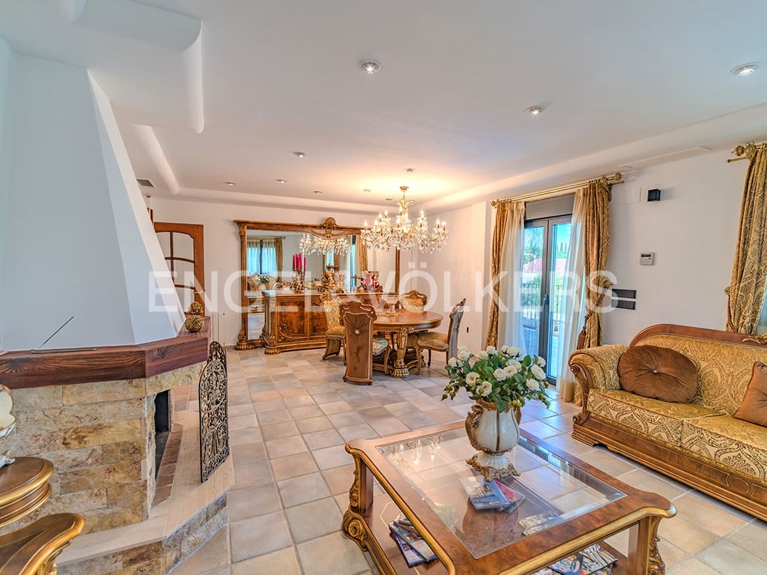 4 chambre Villa/Maison à vendre à Muchamiel / Mutxamel avec piscine garage - 899 000 € (Ref: 9114957)