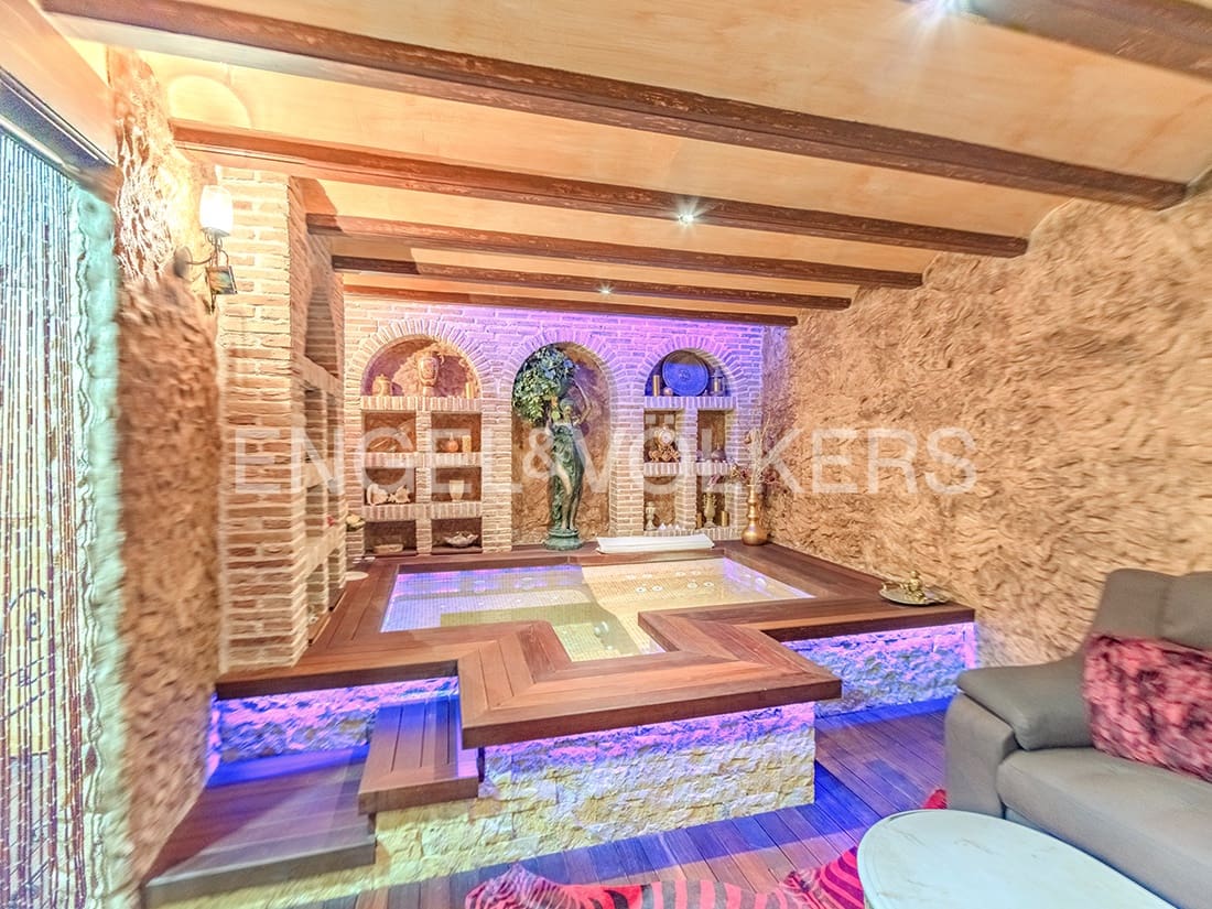4 chambre Villa/Maison à vendre à Muchamiel / Mutxamel avec piscine garage - 899 000 € (Ref: 9114957)