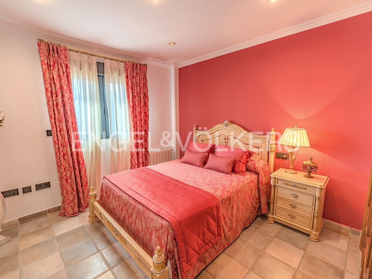 4 chambre Villa/Maison à vendre à Muchamiel / Mutxamel avec piscine garage - 899 000 € (Ref: 9114957)