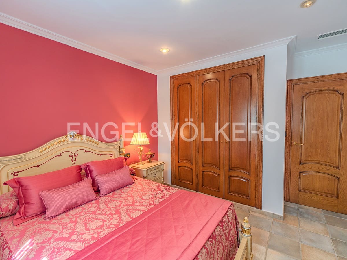 4 chambre Villa/Maison à vendre à Muchamiel / Mutxamel avec piscine garage - 899 000 € (Ref: 9114957)