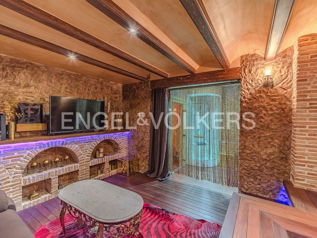 4 chambre Villa/Maison à vendre à Muchamiel / Mutxamel avec piscine garage - 899 000 € (Ref: 9114957)