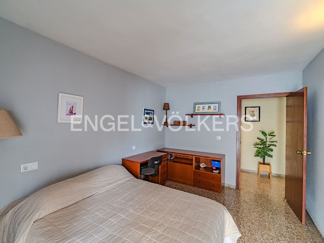 4 soveværelse Lejlighed til salg i Alicante by med garage - € 475.000 (Ref: 9156196)