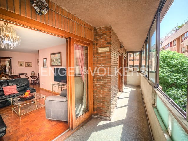 4 quarto Apartamento para venda em Ensanche - Diputacion, Alicante cidade com garagem - 475 000 € (Ref: 9156196)