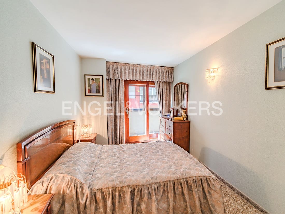 4 soveværelse Lejlighed til salg i Alicante by med garage - € 475.000 (Ref: 9156196)