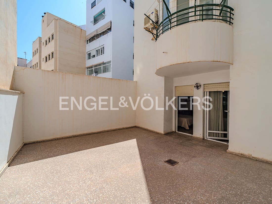 4 soveværelse Lejlighed til salg i Alicante by med garage - € 475.000 (Ref: 9156196)