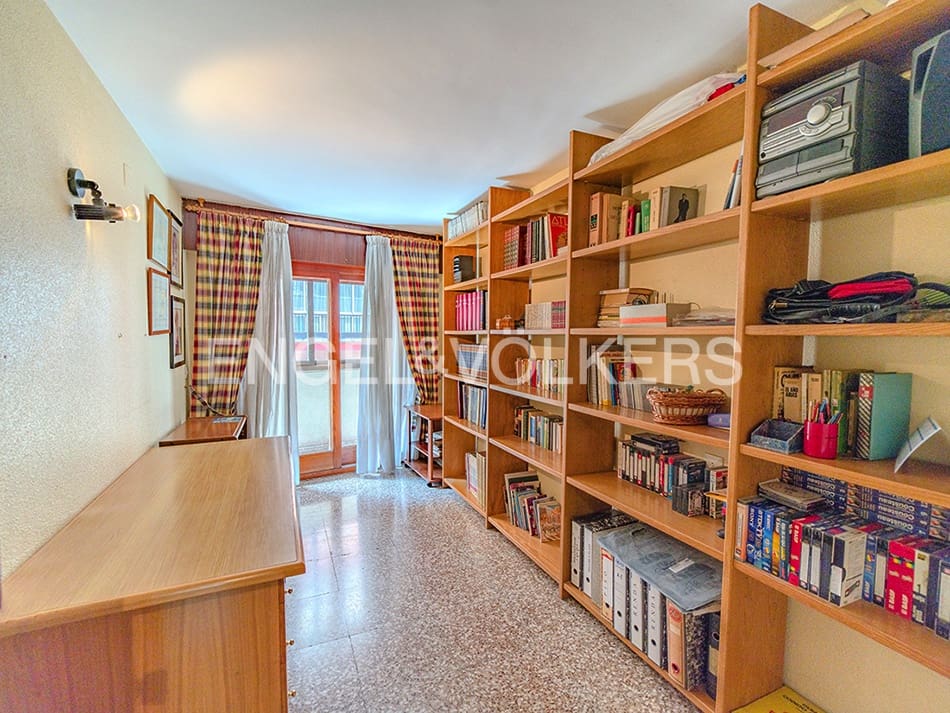 4 soveværelse Lejlighed til salg i Alicante by med garage - € 475.000 (Ref: 9156196)