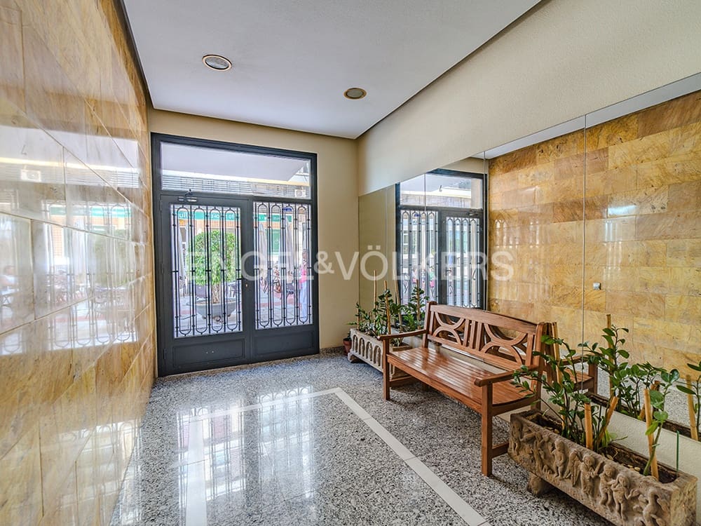 2 soveværelse Lejlighed til salg i Alicante by - € 280.000 (Ref: 9156204)