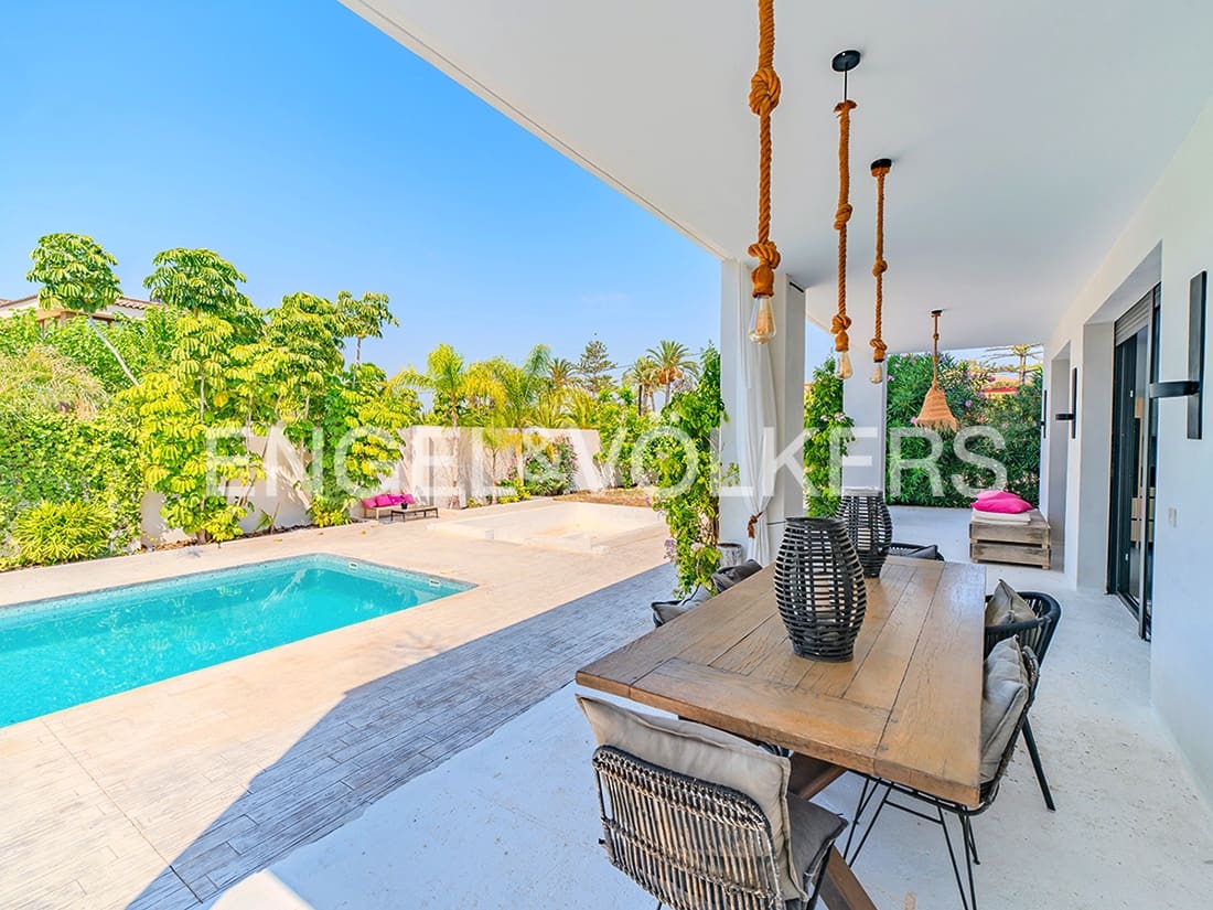 4 soveværelse Villa til salg i San Juan de Alicante / Sant Joan d'Alacant med swimmingpool garage - € 1.125.000 (Ref: 9161322)