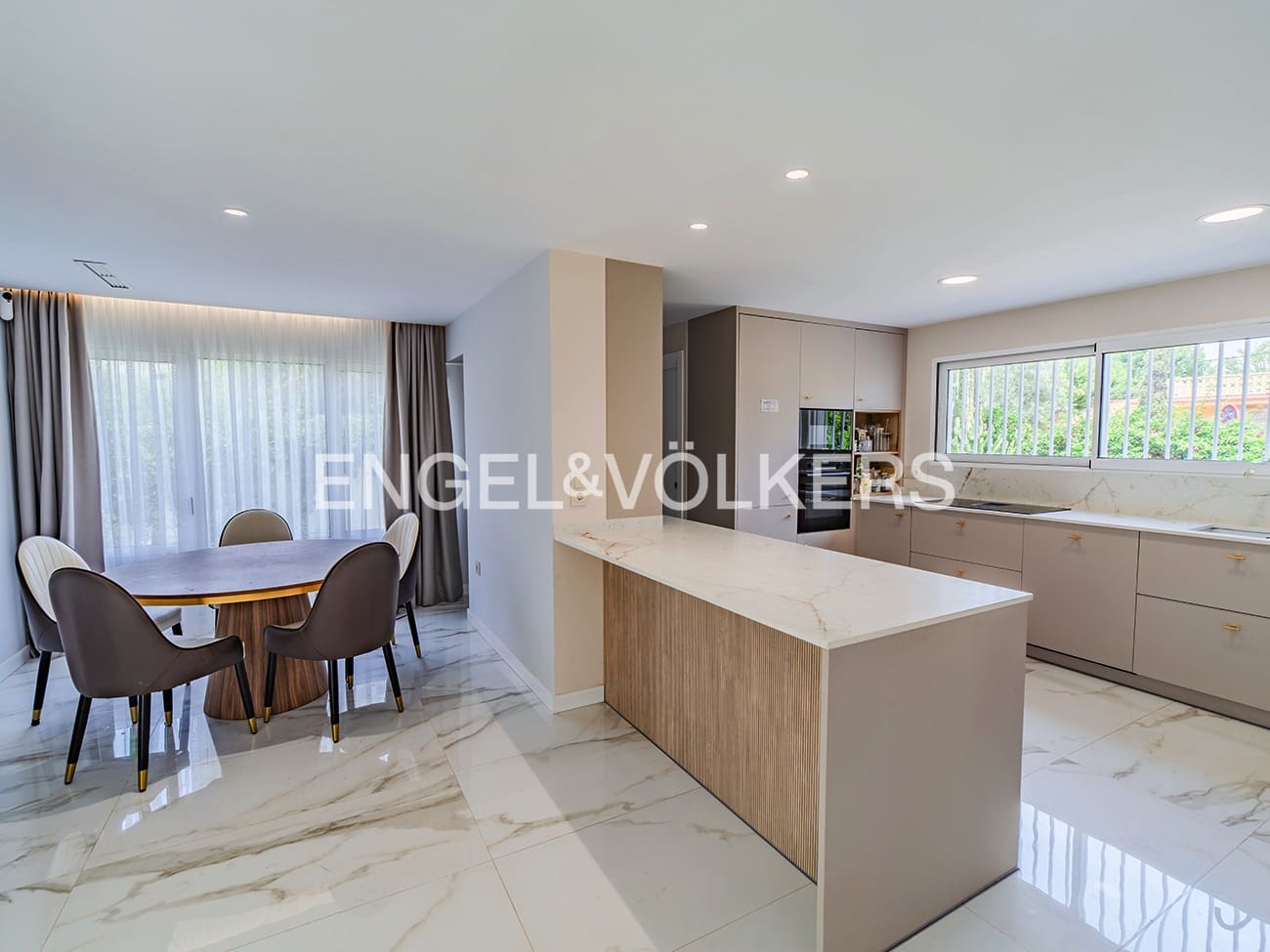 7 soveværelse Villa til salg i San Juan de Alicante / Sant Joan d'Alacant med swimmingpool garage - € 1.550.000 (Ref: 9161432)