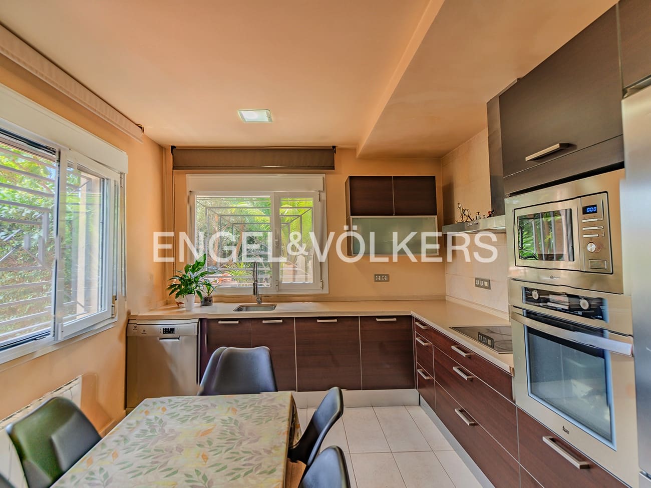 4 soveværelse Villa til salg i San Juan de Alicante / Sant Joan d'Alacant med swimmingpool garage - € 995.000 (Ref: 9180382)