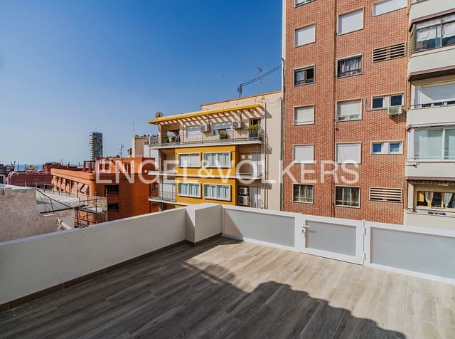 2 soveværelse Penthouse til salg i Barrio del Centro, Alicante by - € 399.000 (Ref: 9183991)