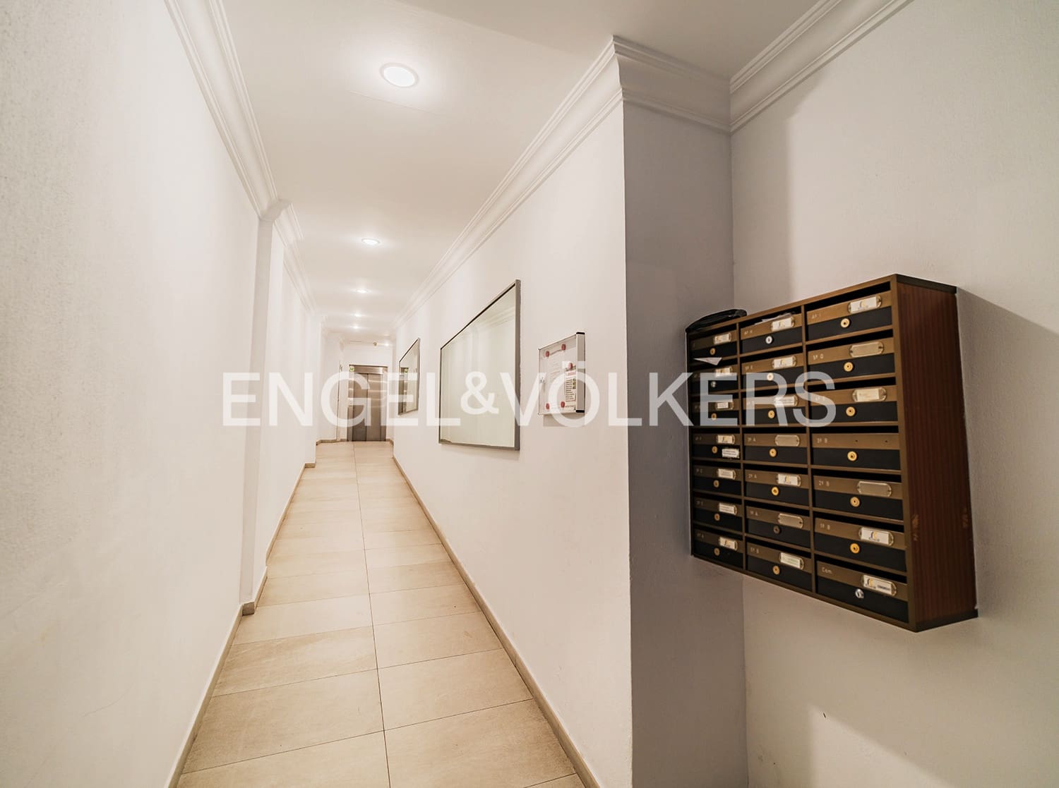 2 soveværelse Penthouse til salg i Alicante by - € 399.000 (Ref: 9183991)