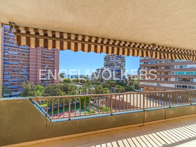 2 soverom Leilighet til salgs i Playa de San Juan, Alicante by med svømmebasseng garasje - € 480 000 (Ref: 9215734)