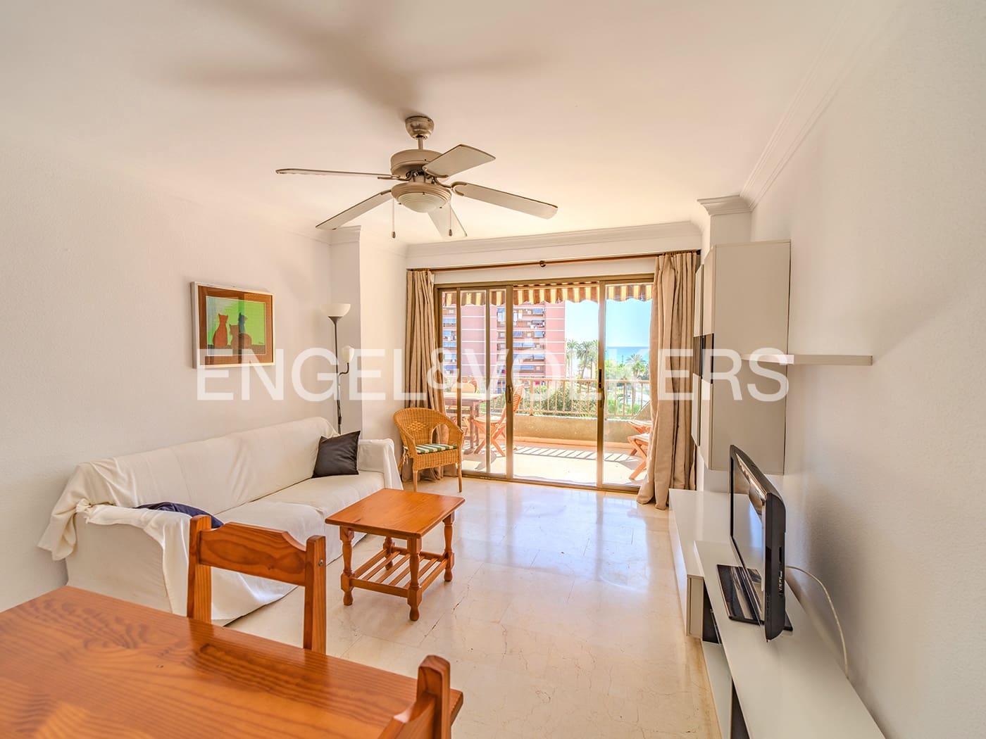 2 soverom Leilighet til salgs i Alicante by med svømmebasseng garasje - € 480 000 (Ref: 9215734)