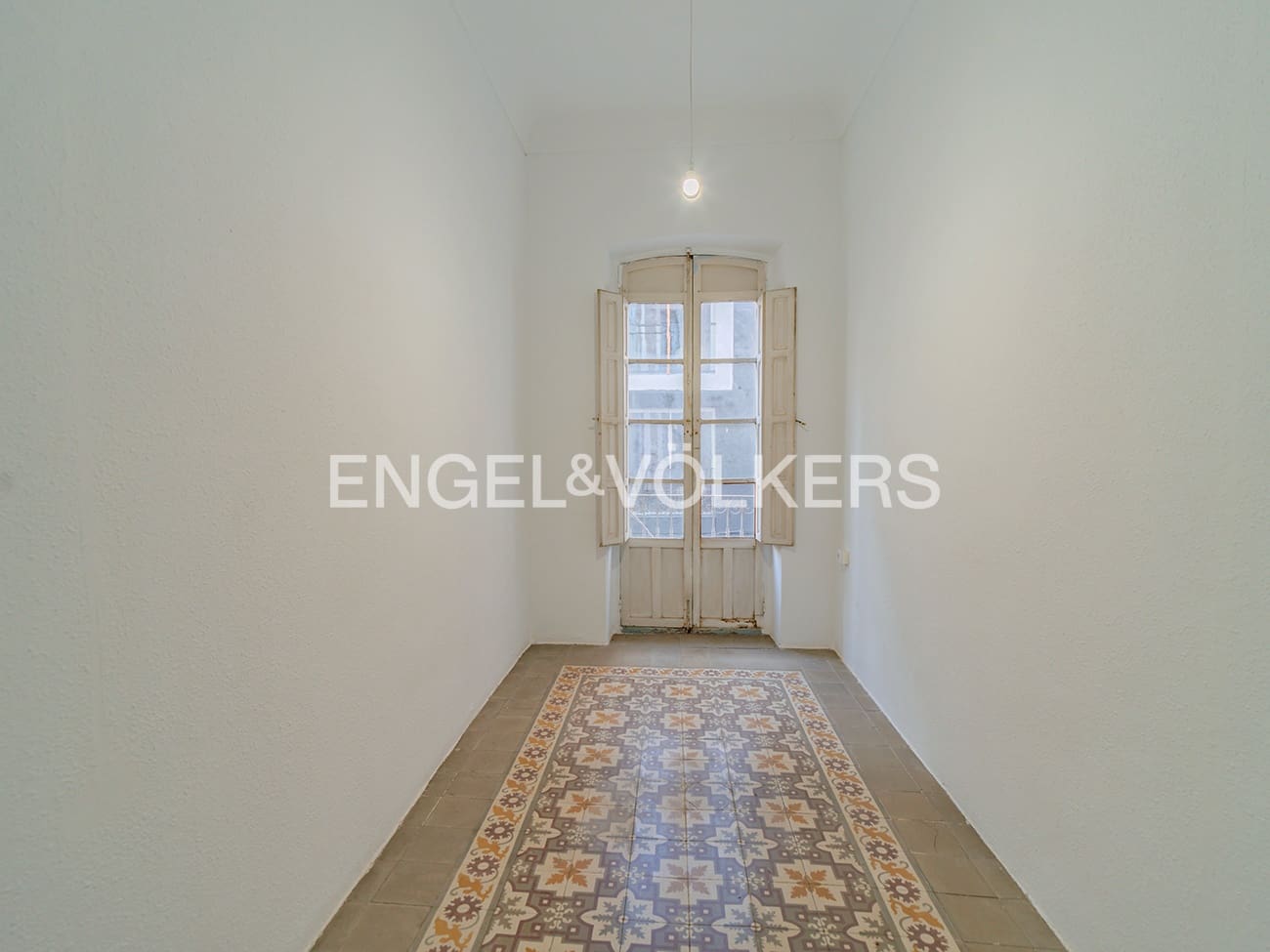 8 makuuhuone Asunto myytävänä paikassa Alicante kaupunki - 999 000 € (Ref: 9216051)