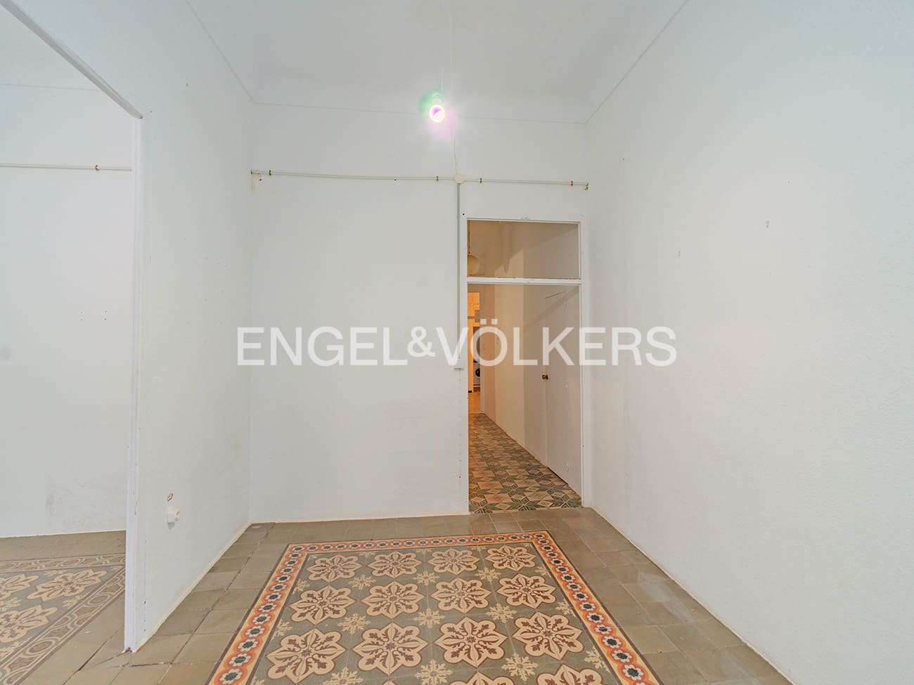 8 makuuhuone Asunto myytävänä paikassa Alicante kaupunki - 999 000 € (Ref: 9216051)