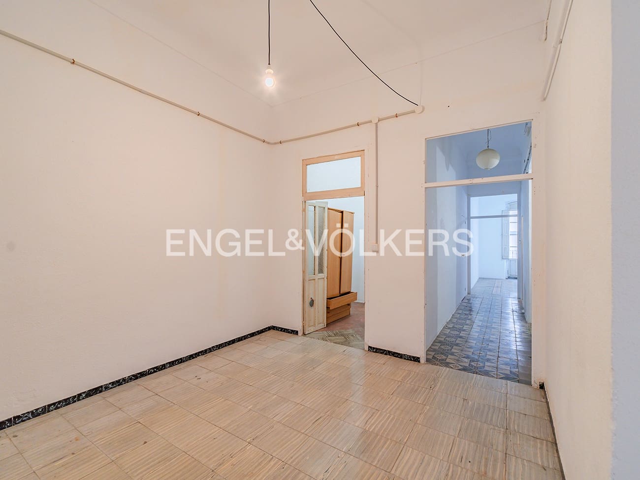 8 makuuhuone Asunto myytävänä paikassa Alicante kaupunki - 999 000 € (Ref: 9216051)