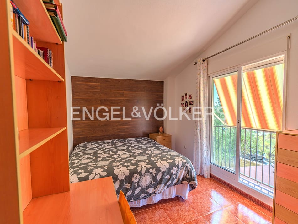 3 soveværelse Villa til salg i Muchamiel / Mutxamel med swimmingpool garage - € 469.000 (Ref: 9216345)