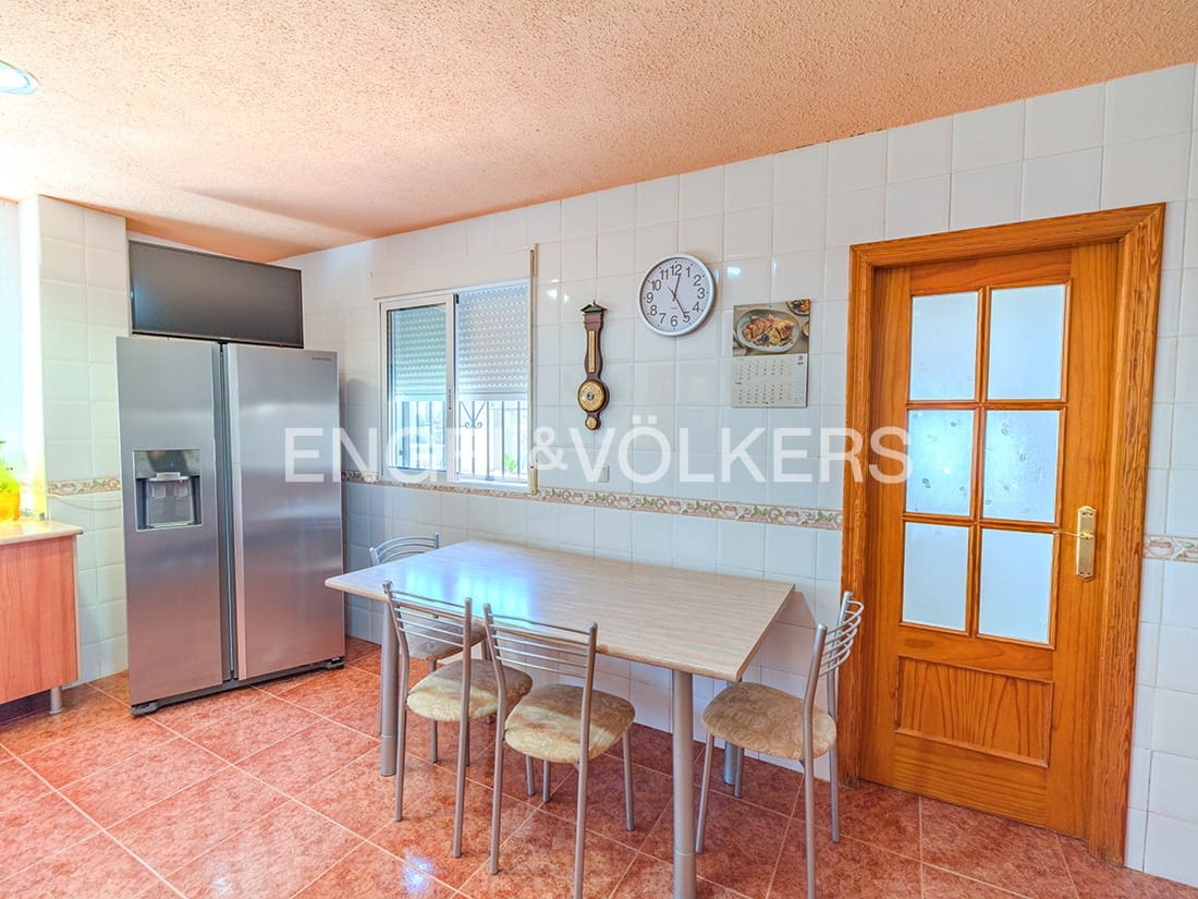 3 soveværelse Villa til salg i Muchamiel / Mutxamel med swimmingpool garage - € 469.000 (Ref: 9216345)