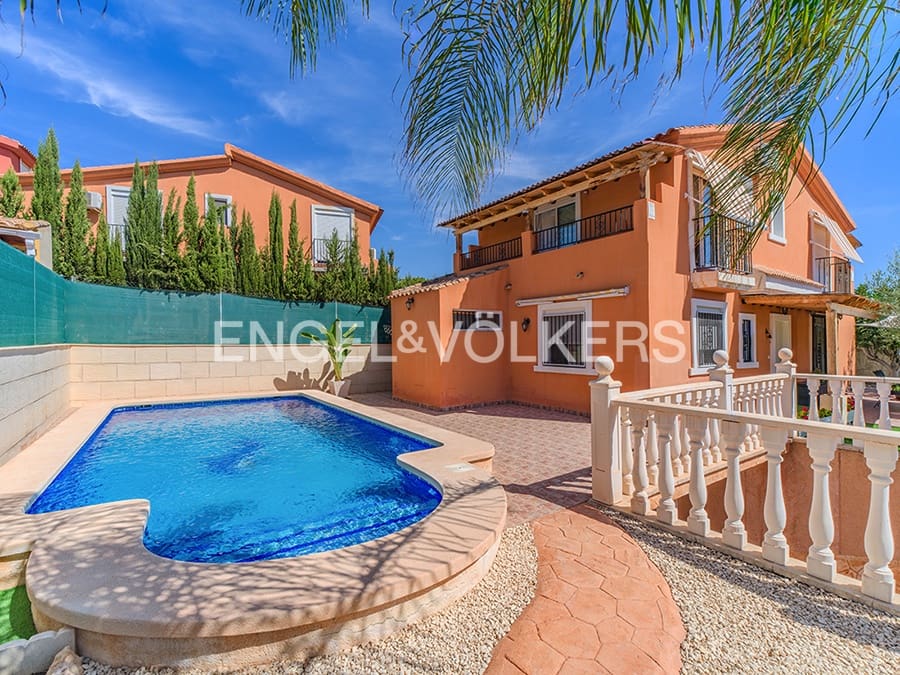 3 soveværelse Villa til salg i Muchamiel / Mutxamel med swimmingpool garage - € 469.000 (Ref: 9216345)