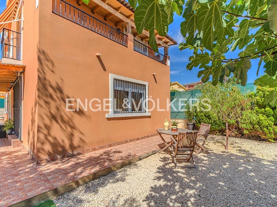 3 soveværelse Villa til salg i Muchamiel / Mutxamel med swimmingpool garage - € 469.000 (Ref: 9216345)