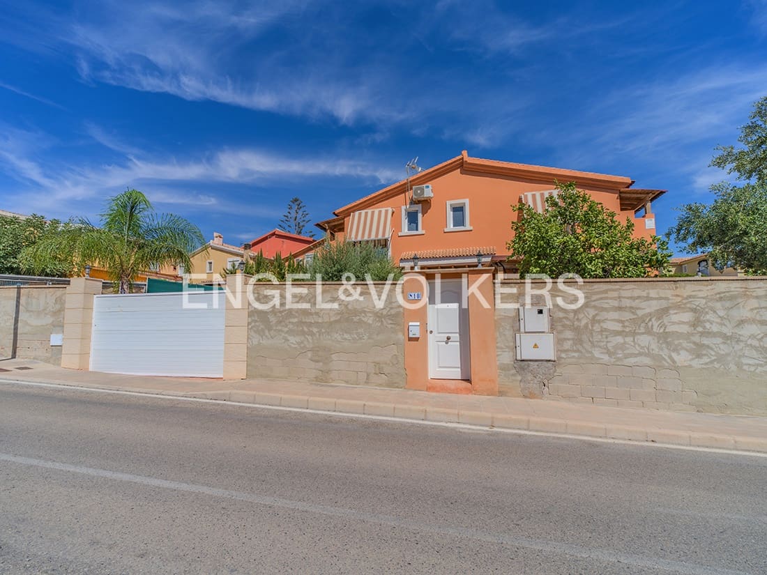 3 soveværelse Villa til salg i Muchamiel / Mutxamel med swimmingpool garage - € 469.000 (Ref: 9216345)