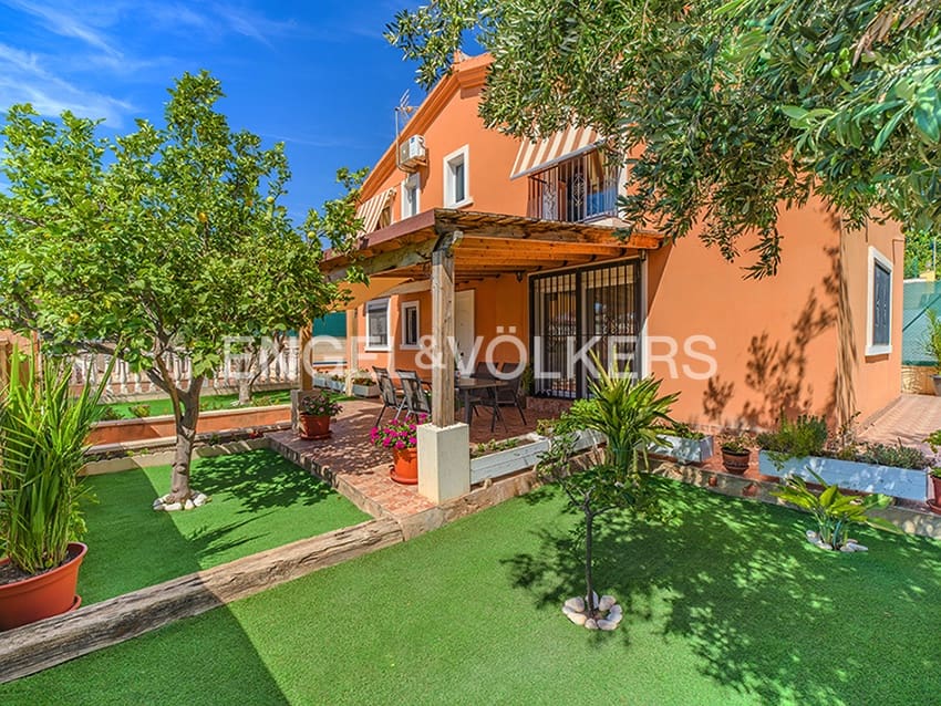 3 soveværelse Villa til salg i Muchamiel / Mutxamel med swimmingpool garage - € 469.000 (Ref: 9216345)