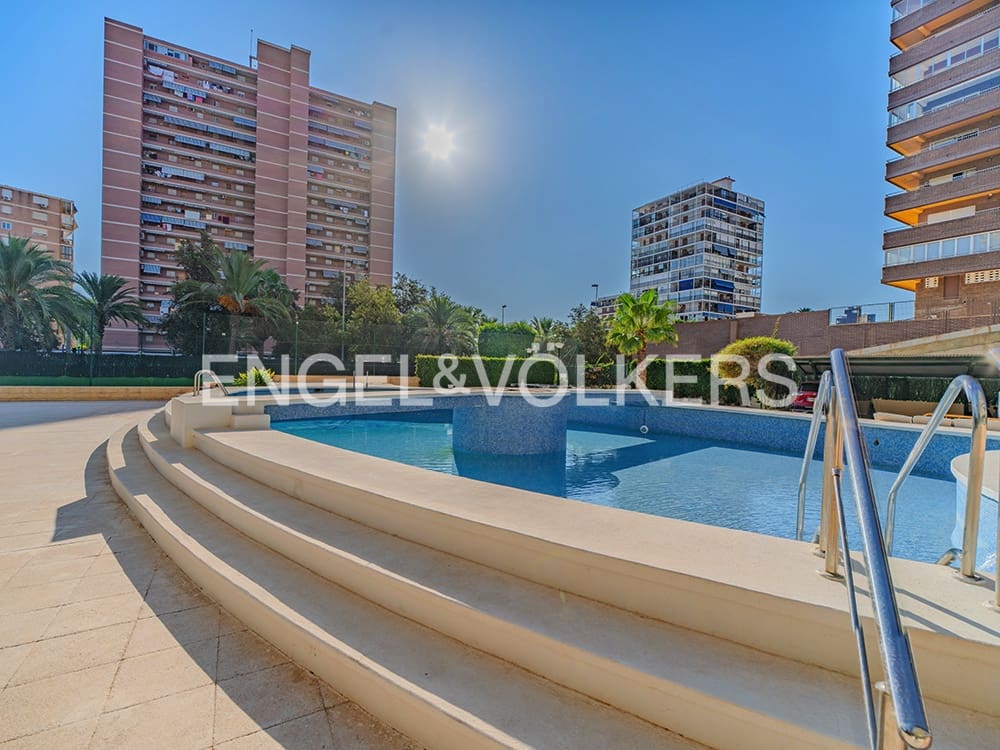 2 chambre Appartement à vendre à Alicante ville avec piscine garage - 420 000 € (Ref: 9271704)