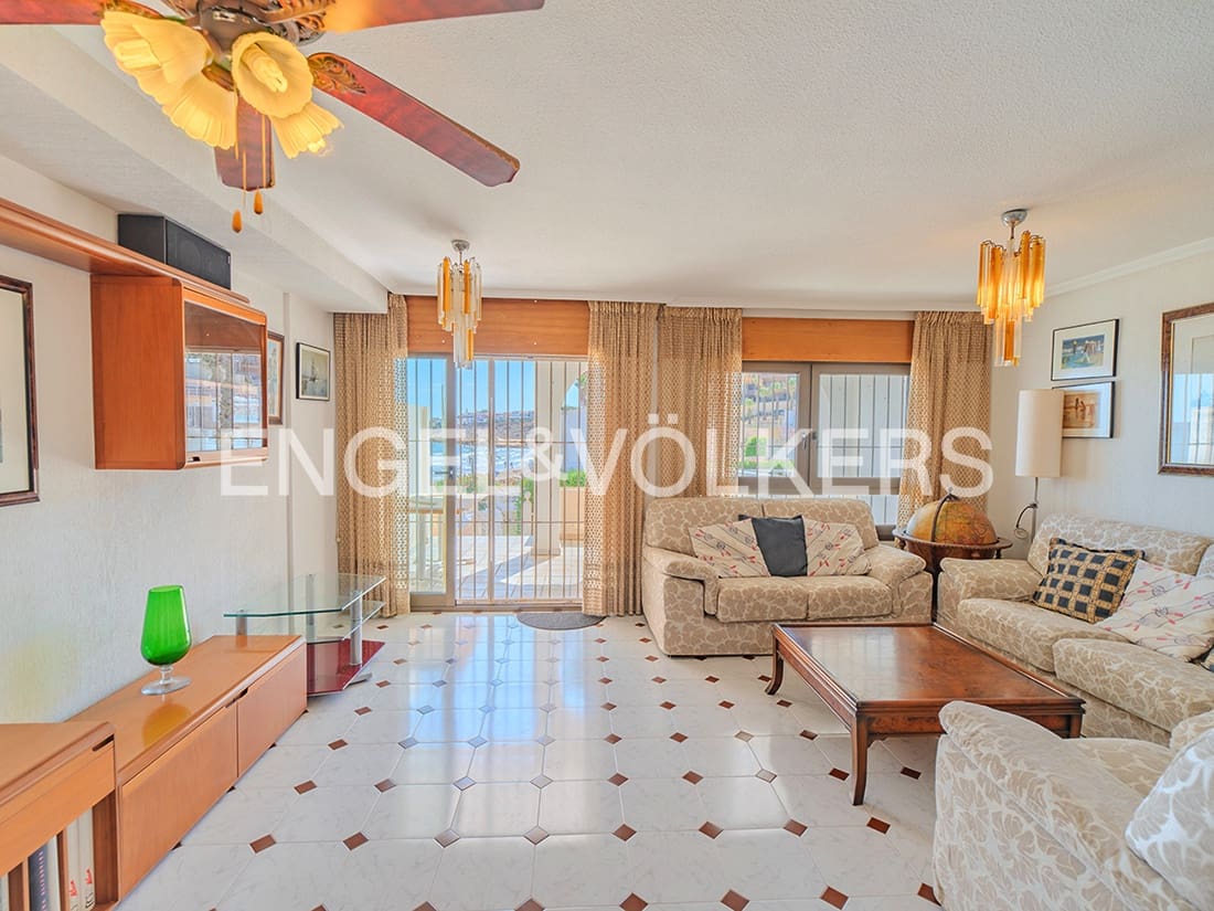 4 soverom Bungalow til salgs i Alicante by med svømmebasseng garasje - € 850 000 (Ref: 9274649)