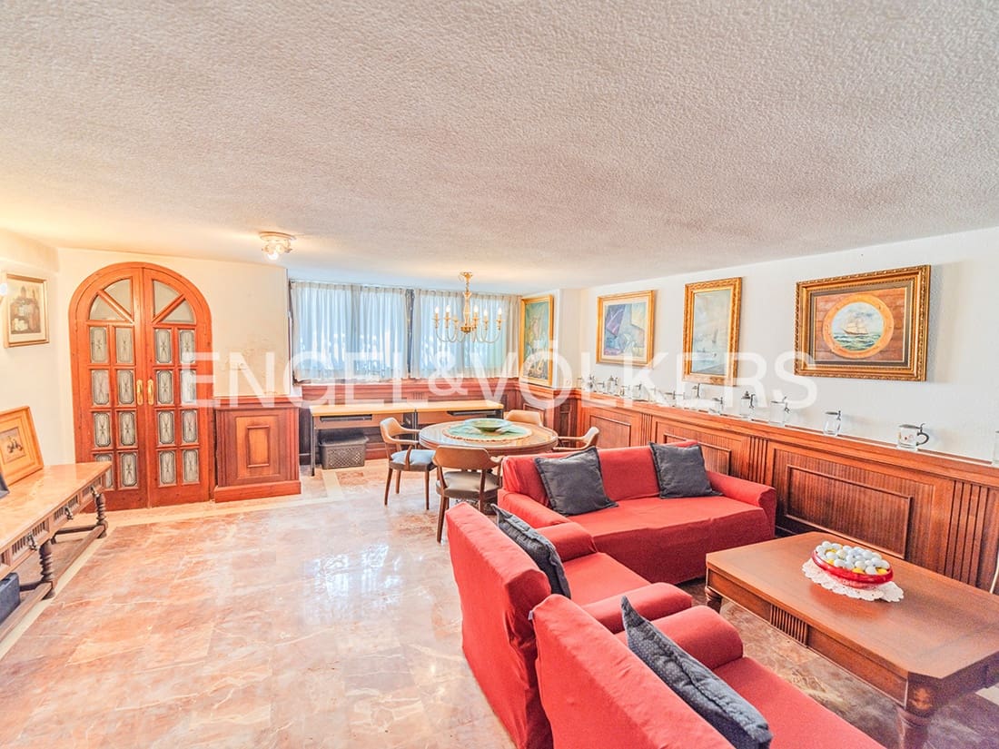 4 soverom Bungalow til salgs i Alicante by med svømmebasseng garasje - € 850 000 (Ref: 9274649)