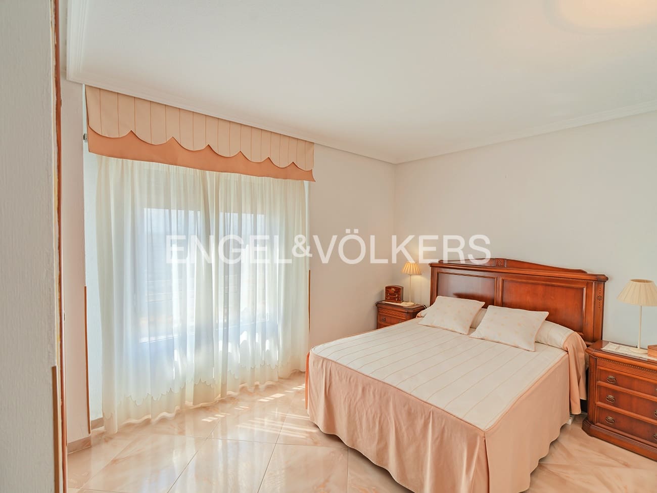 4 soveværelse Lejlighed til salg i El Campello med swimmingpool garage - € 1.350.000 (Ref: 9274721)