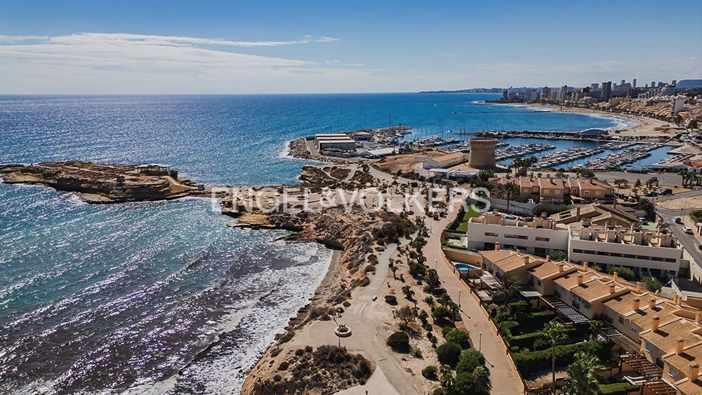 Bungalow for sale in El Campello with pool garage - € 1,025,000 (Ref: 9296308)