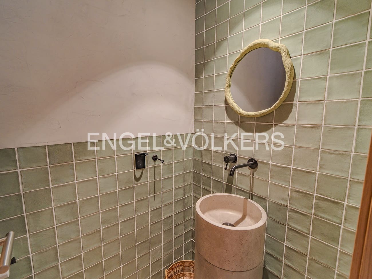 Bungalow for sale in El Campello with pool garage - € 1,025,000 (Ref: 9296308)