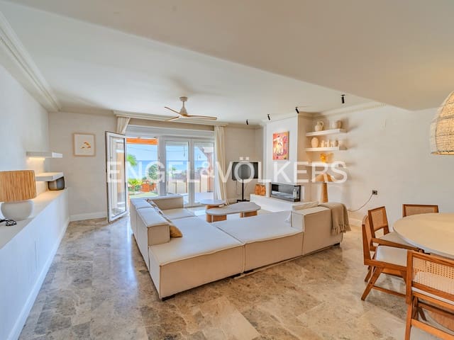 Bungalow for sale in El Campello with pool garage - € 1,025,000 (Ref: 9296308)